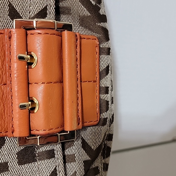 Michael Kors cross-body purse - Picture 5 of 5